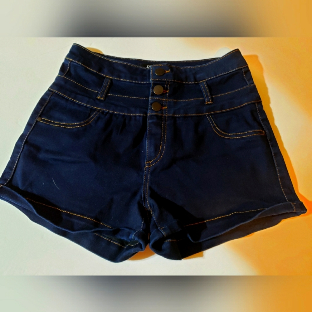 Blue jeans shorts by refuge, size 6